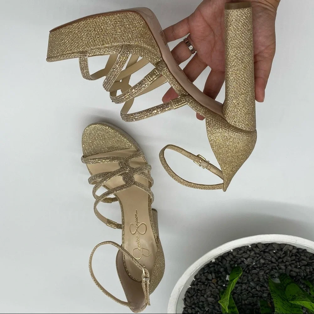 Jessica Simpson Ivee Ankle Strap Platform Sandal In Gold size 8.5M